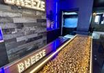Location vacances Blackpool - Breeze Suites - Luxury Group Accom - Sleeps 19-1
