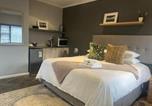 Location vacances East London - Luxury Suites on Santorini-1