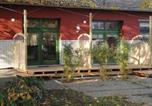 Location vacances  Gare de Greifswald - Ferienwohnungen am Museumshafen-3