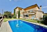 Location vacances Viladamat - Can Noguera: Casa familiar con piscina cerca de l'Escala - Hisp-7-87-4