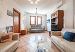 Location vacances Carloforte - 2 Bedroom Stunning Apartment In Carloforte-4