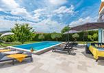 Location vacances Škabrnja - Beautiful Home In Gorica With Jacuzzi-2