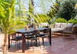 Location vacances La Gaude - House with garden in Saint-Laurent-du-Var-3