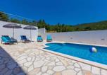 Location vacances Klenovica - Apartments in Klenovica 39121-4
