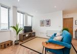 Location vacances Windsor - Stylish Spacious Apartment in Central Windsor-1