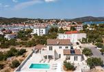 Location vacances Jezera - Villa Royal Stone with Pool in Jezera-3