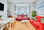 Location vacances Coleraine - Victorian Apartment Steps to Beach - West Beach 3-3