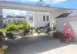 Location vacances  Monastère de Batalha - Charming Bungalow in Pataias with Shared Pool-1
