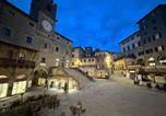 Location vacances Cortona - La Casa sulla Piazza-1