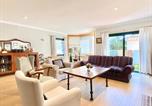 Location vacances Sant Pere Pescador - Cozy holiday home with pool in St Pere Pescador-1