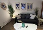 Location vacances Hamburg - Modern City Apartment for 10 in Hamburg Bramfeld-4