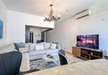 Location vacances Cabo San Lucas - Charming & sunlit condo with pool & balcony - near golf, beaches, & nightlife-4