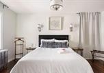 Location vacances  Canada - Wood-Rich Niagara Loft close to Queen Street-3