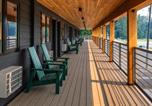 Hôtel Golden - Gravity Haus Revelstoke-3