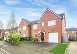 Location vacances La cathédrale Saint Michael de Coventry - Contractor House - Driveway Van Parking Fast Wifi Laundry Facilities-2