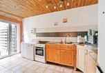 Location vacances Vauvert - Lovely Apartment In Codognan With Private Swimming Pool, Can Be Inside Or Outside-4