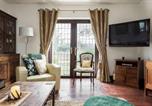 Location vacances Bournemouth - The Willows - Charming Railway Woodland Cottage with Log Burner-1