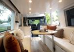 Camping États-Unis - 2022 Mercedes Campervan with Electric Bikes-1