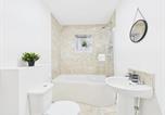 Location vacances  Gare de Redditch - New No5 Saxon Way by Signature Stays-3
