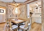 Location vacances  Province de Belluno - Brand new beautiful 3 bedroom few steps from centre-4