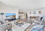 Location vacances Marks Point - Oceanview Penthouse Caves Beach-4