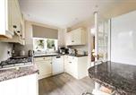 Location vacances Windsor - Spacious 4-Bedroom Family Home in Windsor-2