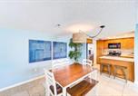Location vacances North Redington Beach - Beachfront Condo Sleeps 10 Heated Pool - 307-4