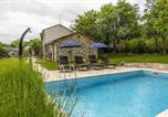 Location vacances  Pazin - Village Miljavci-2