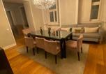 Location vacances  Le Chiado - Trendy & Spacious 4br Gem in Prime Tourist Area-1