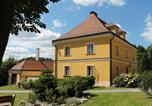 Location vacances Mariánske Lázne - Pleasant holiday home in Milire with courtyard-1