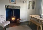 Location vacances Aberaeron - Manteg - quaint holiday cottage by the sea with direct beach access-2