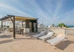 Location vacances  Ville métropolitaine de Bari - Awesome Apartment In Bari With Wifi-1