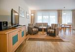 Location vacances Binz - Dünenpark Binz - Komfort Ferienwohnung mit 1 Schlafzimmer und Balkon im Obergeschoss 067-1