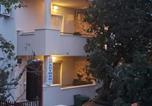 Location vacances Karlobag - Apartments by the sea Ribarica, Karlobag - 23603-1