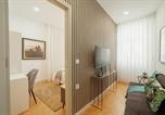 Location vacances Modelos - City Center Comfort Apartment by Vacationy-3