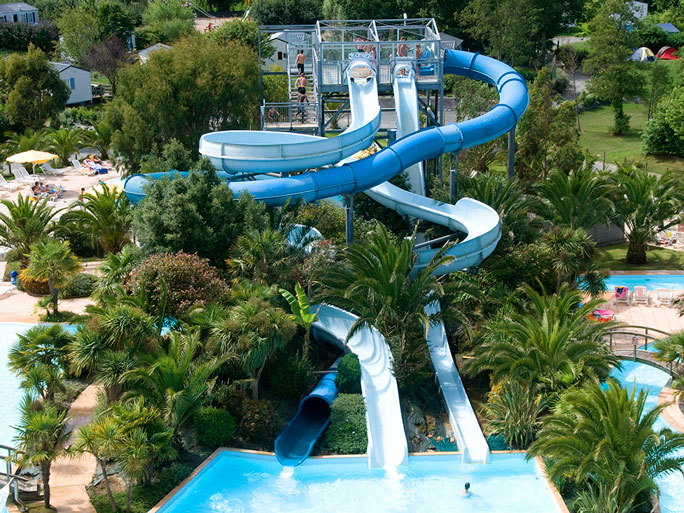 Thematic file The most spectacular water slides of campsite water parks